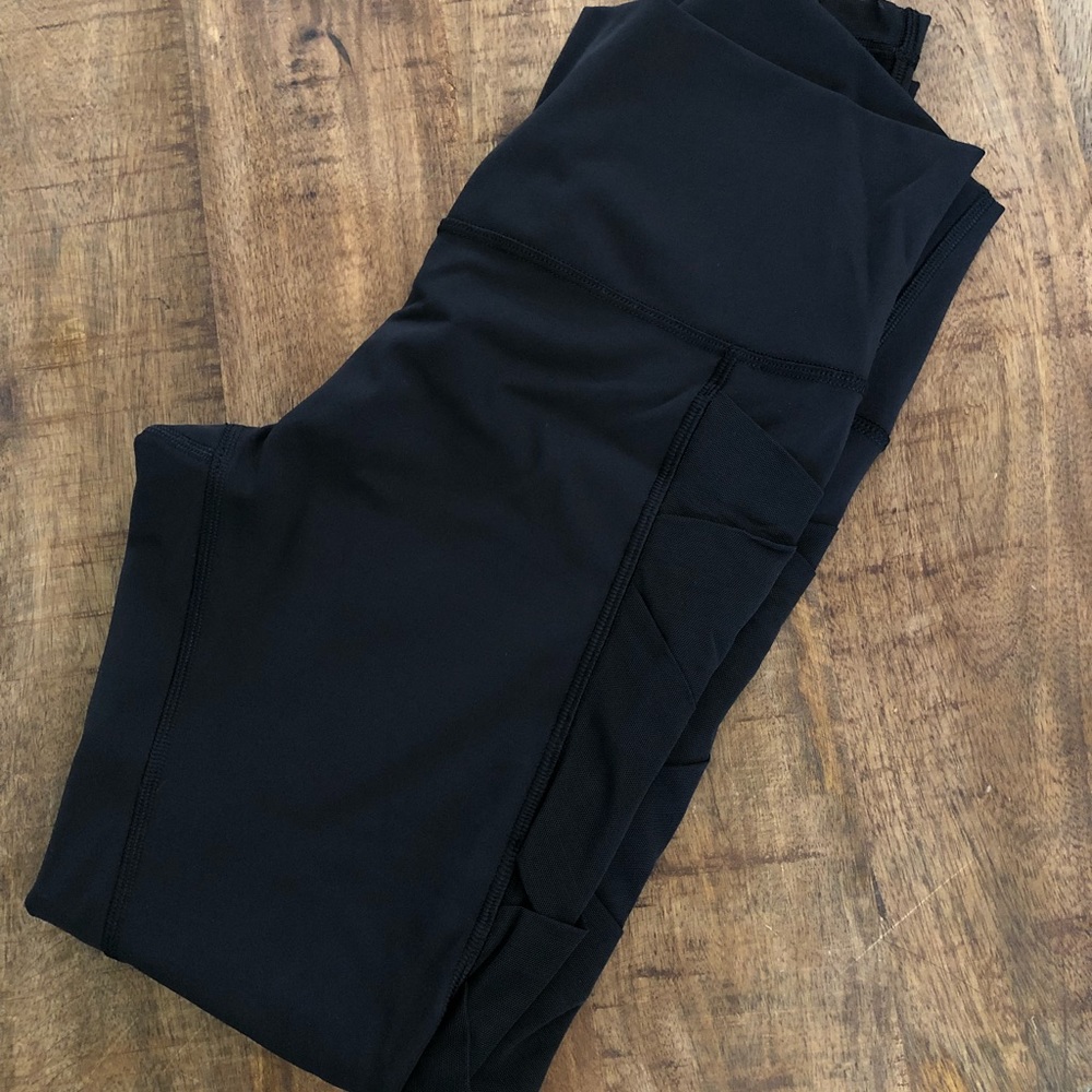 Women’s Lululemon pants! Size 8. 💕🏃🏻‍♀️